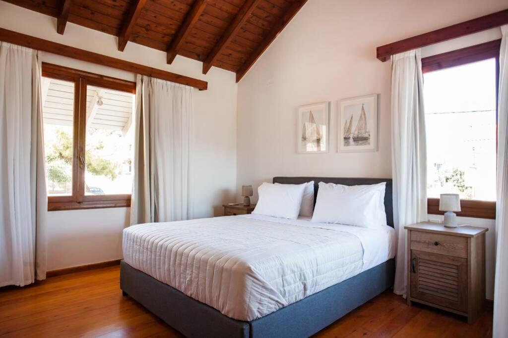 Chania Living Stories Villa With Piano Exterior photo