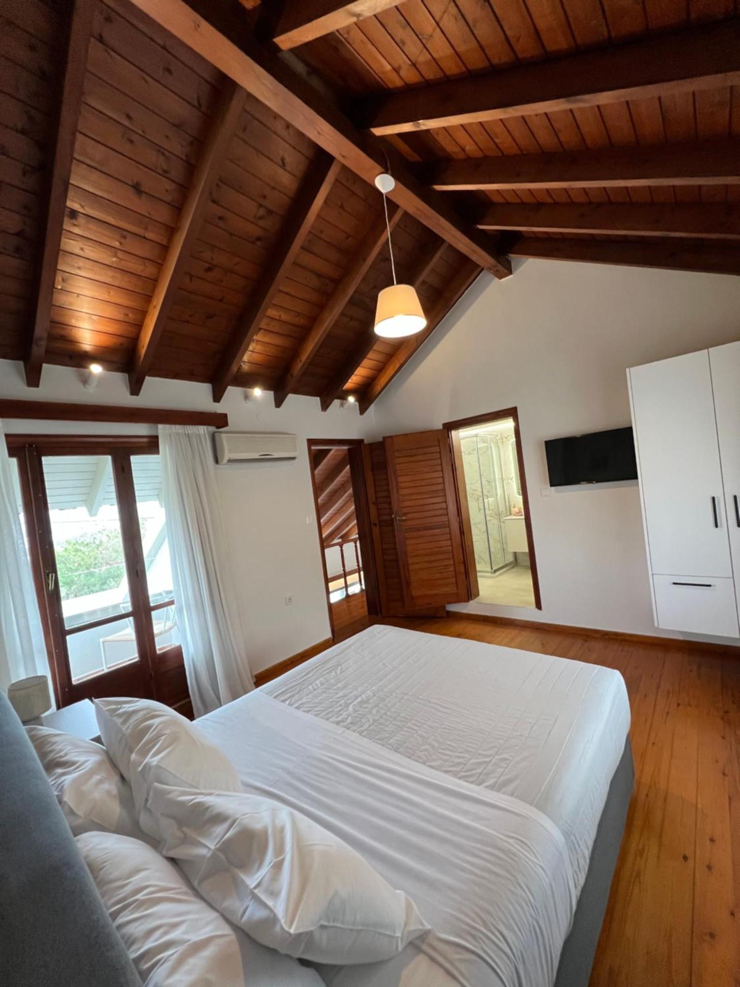 Chania Living Stories Villa With Piano Exterior photo